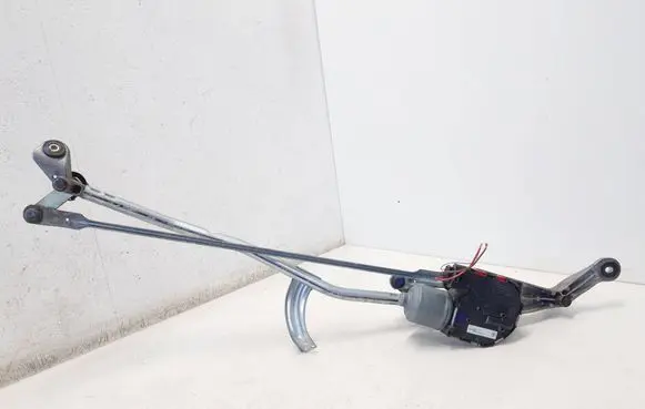 Mercedes-Benz C W205 Front wiper linkage and motor A2058208102 2058208102