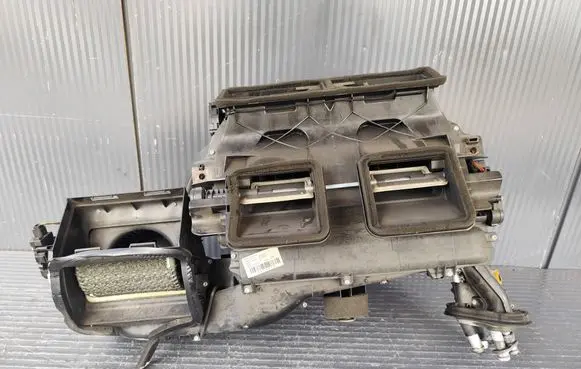 BMW 3 E92 E93 Interior heater climate box assembly 9181171