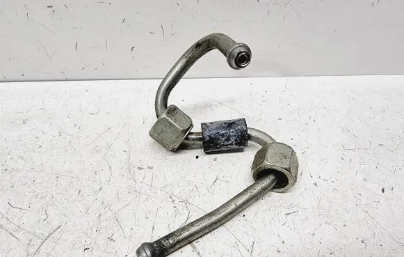 Nissan Qashqai Fuel injector supply line/pipe 1668200QAE