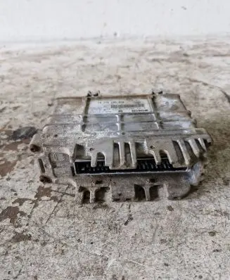 Seat Cordoba (6K) Engine control unit/module 8A0907311AJ 26SA3504 0261203611