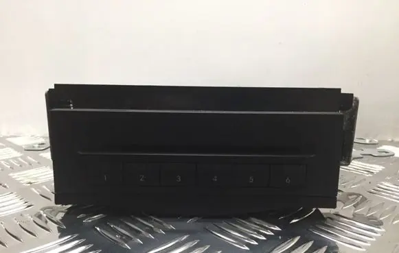 Mercedes-Benz R W251 CD/DVD changer 
