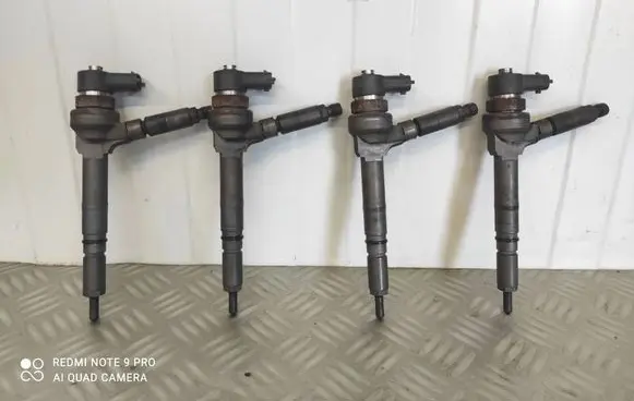 Opel Astra H Fuel injector 0445110175