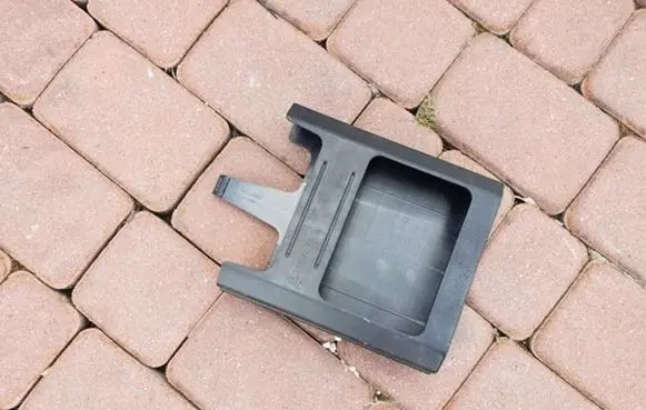 Opel Astra J Air filter cleaner box bracket assembly 13272714