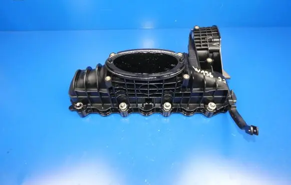 Mercedes-Benz GLA W156 Intake manifold A6510900037