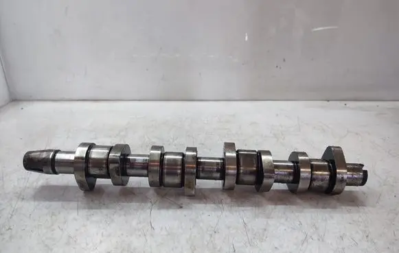 Volkswagen Touran I Camshaft 