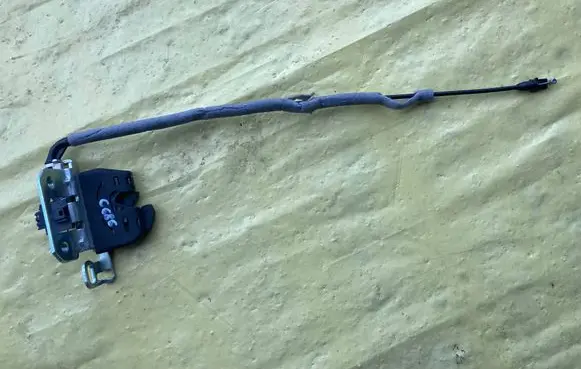 Mercedes-Benz C W204 Seat back rest lock catch A2049200372