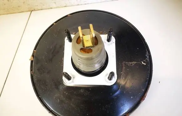 Ford Fiesta Brake booster 2S612B195CH