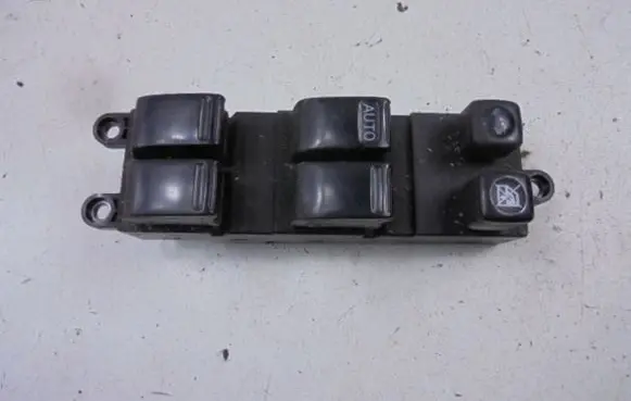 Nissan Primera Electric window control switch 25401AV640