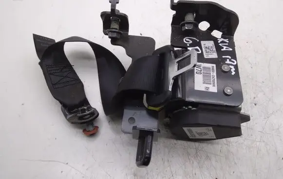 KIA Optima Rear seatbelt 89820D4700