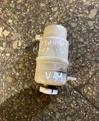 Mitsubishi Grandis Power steering fluid tank/reservoir