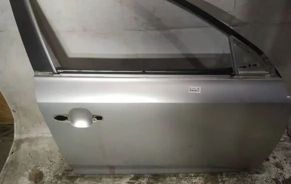 KIA Ceed Front door pilkos