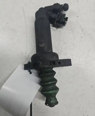 Clutch slave cylinder