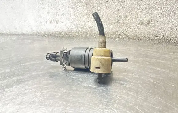 Opel Astra G Windscreen/windshield washer pump