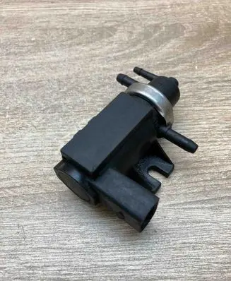 Volkswagen PASSAT B5.5 Turbo solenoid valve 1J0906627
