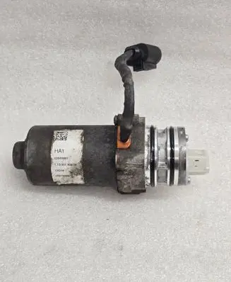 Volvo XC40 Rear gearbox reducer/haldex oil pump 02000931