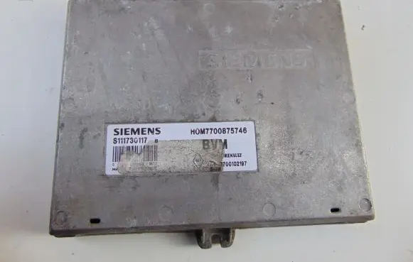 Renault Scenic I Engine control unit/module 7700875746