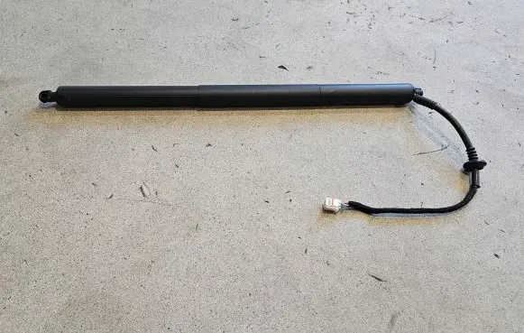 KIA EV6 Tailgate/trunk strut/damper 81831CV100