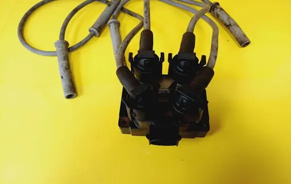 Ford Escort High voltage ignition coil 88SF12029A2A