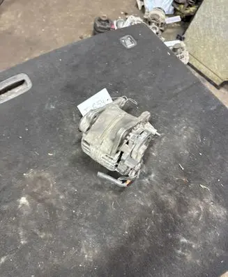 Volkswagen Golf IV Generator/alternator 028903028D