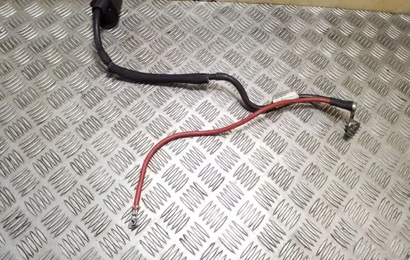 Volkswagen Tiguan Positive cable (battery) 5N0971228