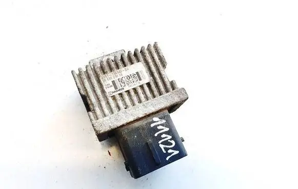 Land Rover Range Rover Evoque L538 Glow plug pre-heat relay AV6112A343BA