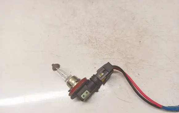 Toyota RAV 4 (XA30) Rear tail light bulb 