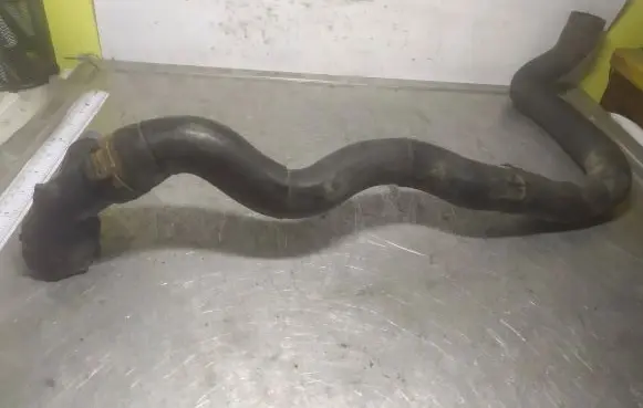 Volkswagen Golf V Engine coolant pipe/hose 111545T1