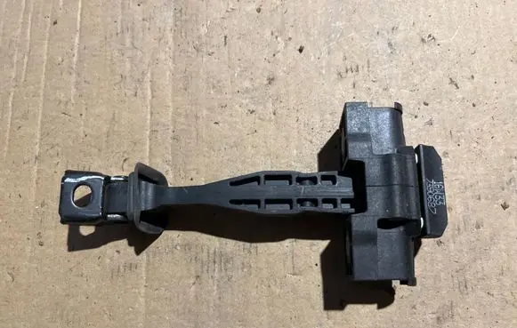 BMW X3 G01 Rear door check strap stopper 7390687 16W33
