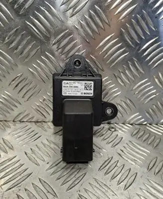 Citroen DS3 Glow plug pre-heat relay 967787168001
