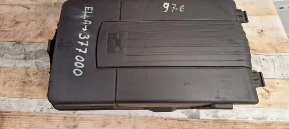 Skoda Octavia Mk2 (1Z) Battery box tray cover/lid 1K0915443C 1K0915443