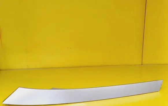 Front arch trim