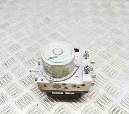Nissan Leaf I (ZE0) ABS Pump TD8405 A98000J41