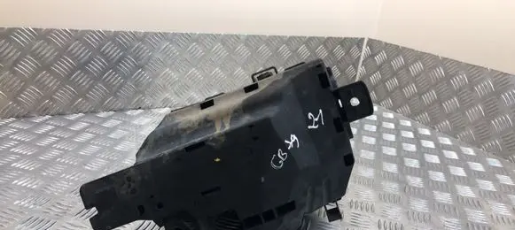 Volvo S60 Fuse box cover 9452547