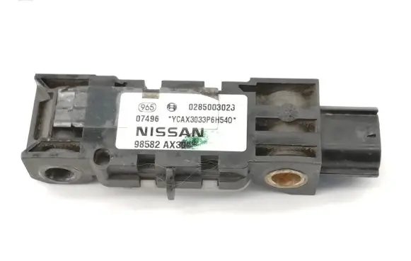 Nissan Micra Airbag deployment crash/impact sensor 0285003023