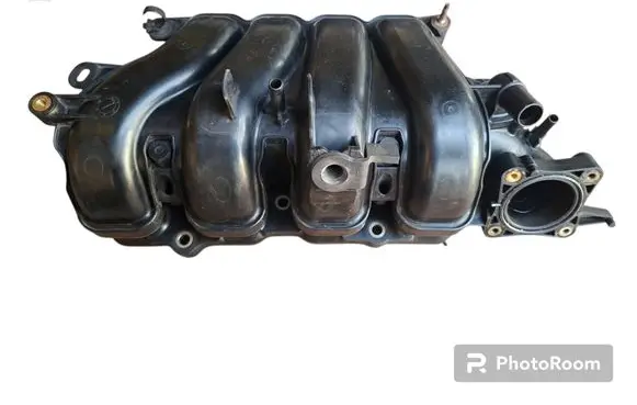 Toyota Yaris Intake manifold