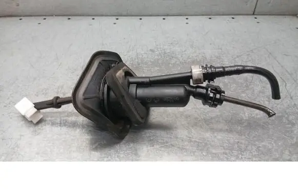 Ford Focus C-MAX Clutch master cylinder 