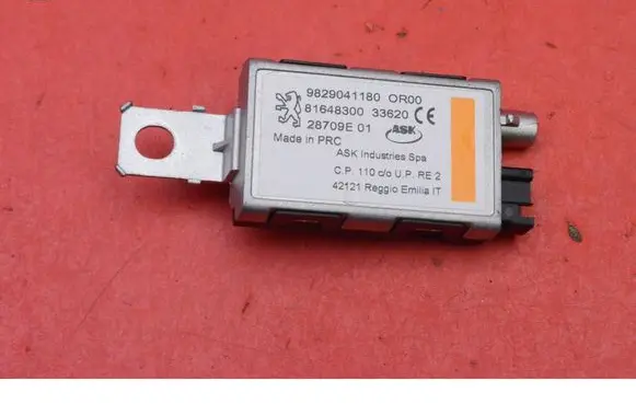 Peugeot 5008 Sound amplifier 9829041180