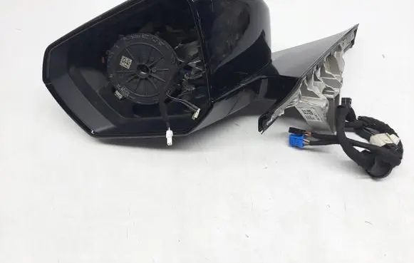 BMW iX Front door electric wing mirror