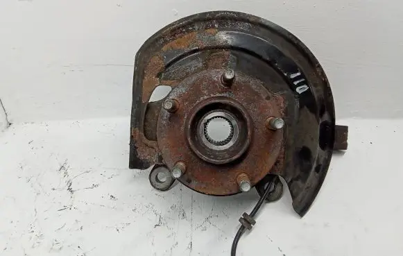 Nissan Qashqai+2 Front wheel hub spindle knuckle 40014JD040