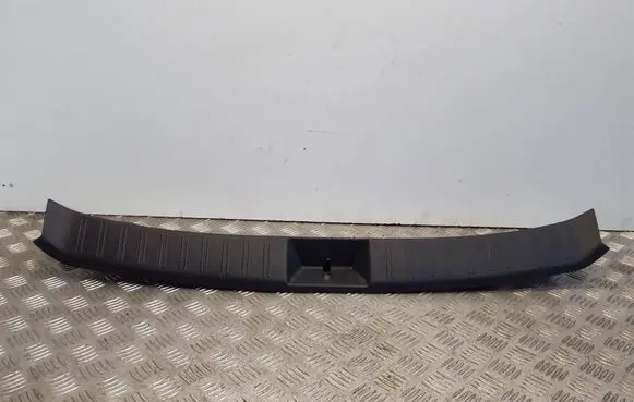 Subaru Impreza III Trunk/boot sill cover protection