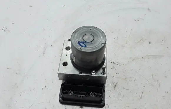 Renault Captur II ABS Pump 476600633R