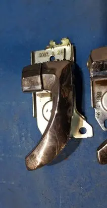 KIA Sorento Front door interior handle