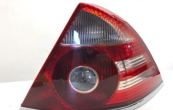 Ford Mondeo Mk III Rear/tail lights
