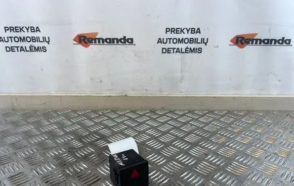 Opel Meriva A Hazard light switch 93332970