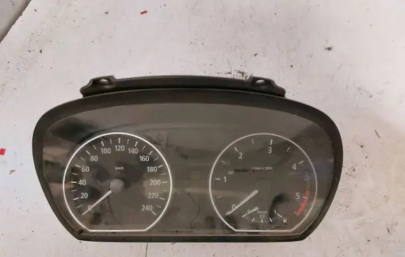 BMW 1 E81 E87 Speedometer (instrument cluster) 102495244 6983531 150115869