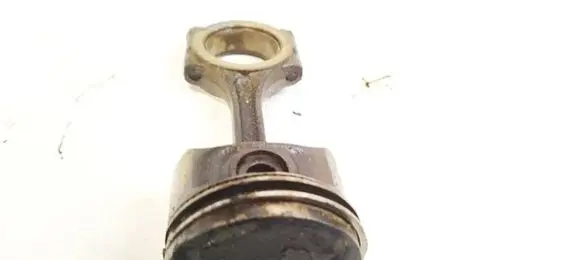 Renault Clio II Piston with connecting rod 