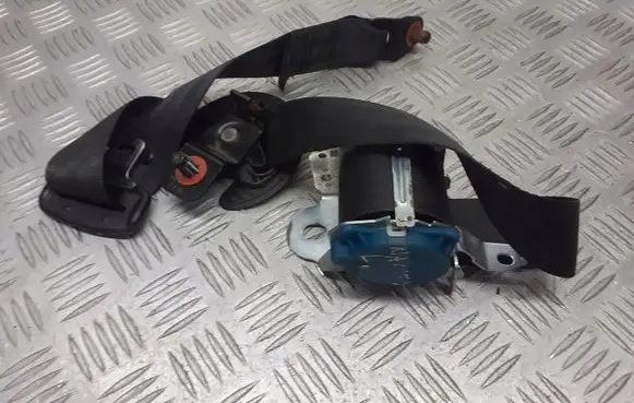 KIA Ceed Rear seatbelt