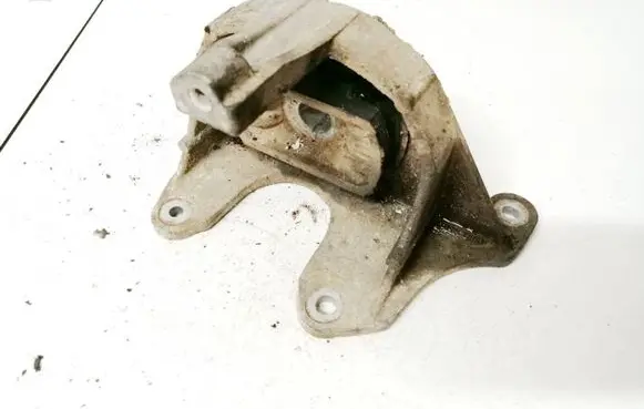 Engine mount bracket
