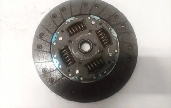 Volkswagen PASSAT B4 Clutch pressure plate 323033910