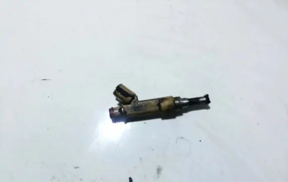 Toyota Auris 150 Fuel injector 069072407 2325037010